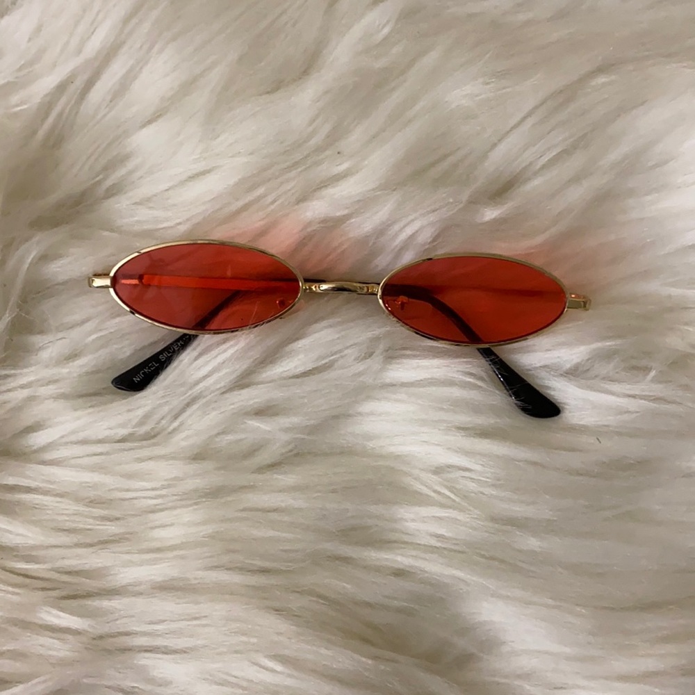 90’s red sunglasses
